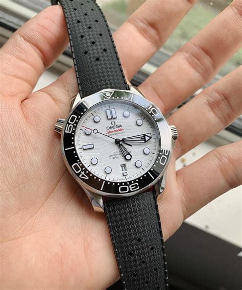 omega seamaster 300 white dial rubber strap|omega seamaster 300m strap width.